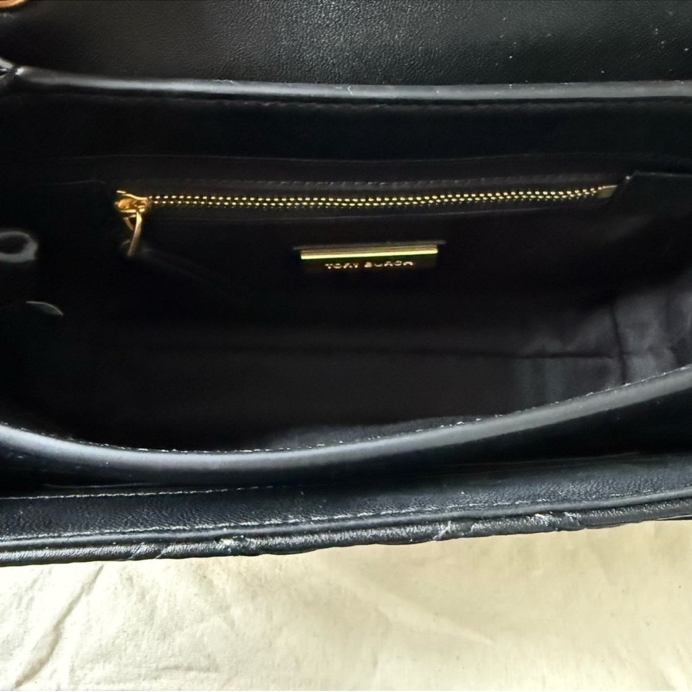 Tory Burch Black Crossbody Bag with Gold Chain - Picture 9 of 10